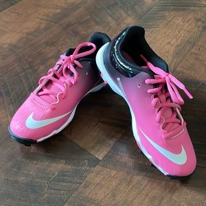 NWOT girls soccer cleats